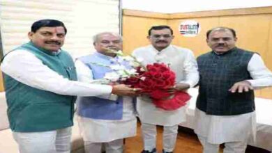 CM Dr. Yadav congratulated Tomar on taking oath as Vice President